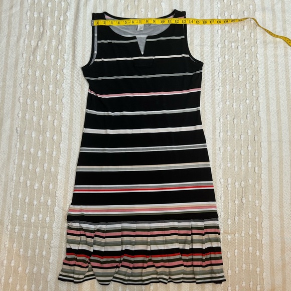 White House Black Market |WHBM| sleeveless striped black pleated dress size s - Picture 6 of 9